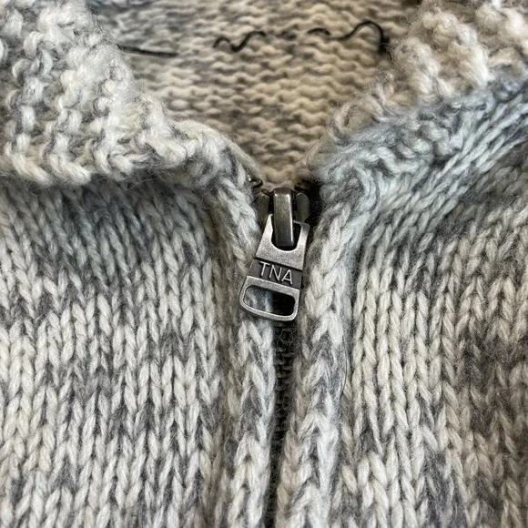 Women's TNA Aritzia Sea To Sky Lambs Wool Sweater Full Zip Cowichan Small - Picture 4 of 11
